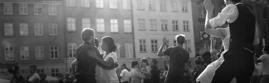 Swingdans i København - lær lindyhop, charleston, authentic jazz og blues hos SwingShoes